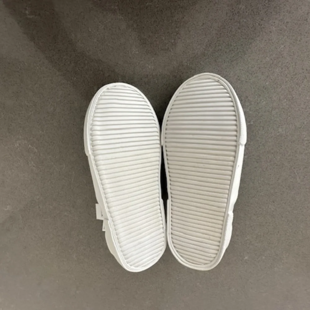 Old Navy Little Girl Sz 9 Slip on Sneakers with Sun